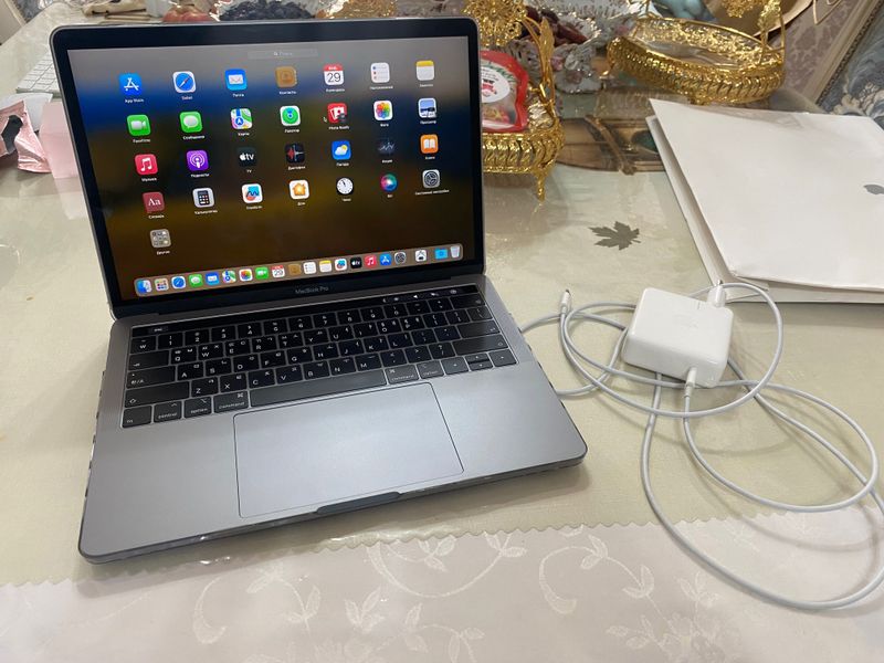 Macbook pro 2018 i5 8gb