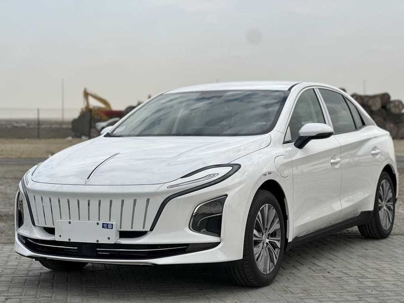 Hongqi EQM-5 full restyling белая 500км нотариус