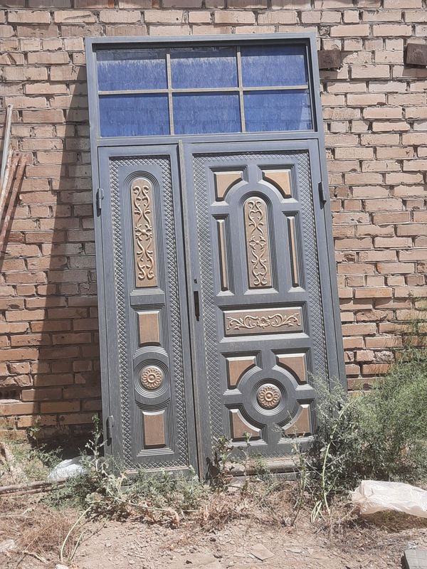 Продаются двери. Продаются двери.
