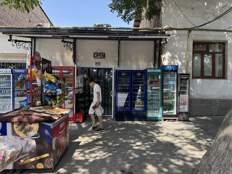 Sroʻchni oziq-ovqat dokoni Magazin arendaga аренда beriladi Sroʻchni oziq-ovqat dokoni Magazin arendaga аренда beriladi