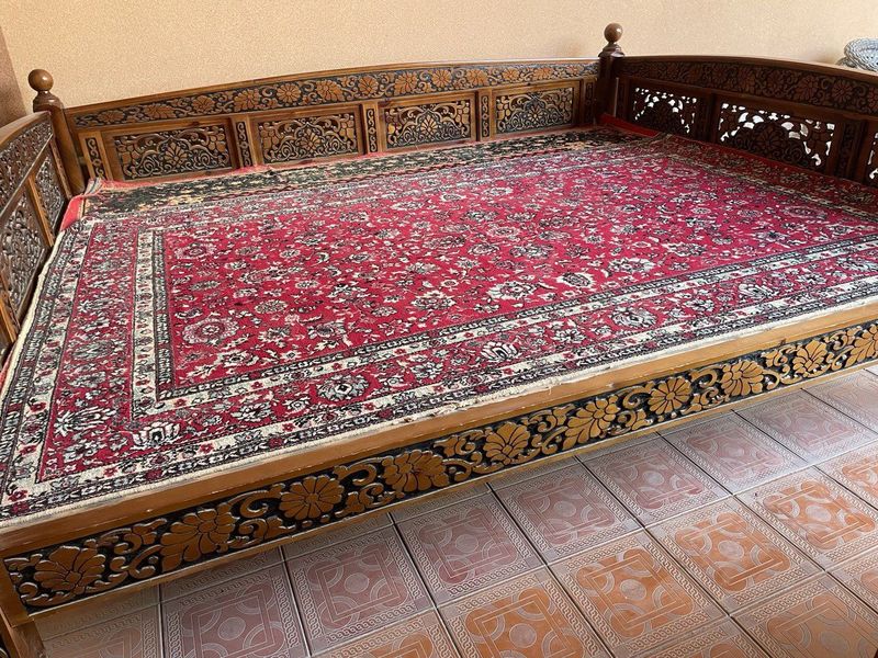 Продам тапчан квадратный Продам тапчан квадратный