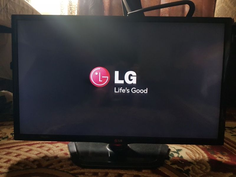 Продаётся LG Телевизор Продаётся LG Телевизор