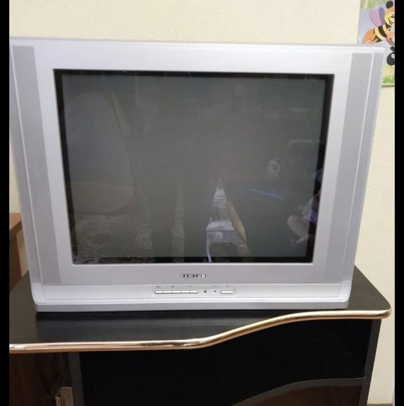 SAMSUNG TV SOTILADI Holati Ideal.2ta bir xil SAMSUNG TV SOTILADI Holati Ideal.2ta bir xil