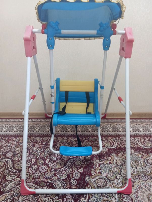 продаётся качелия для дитей