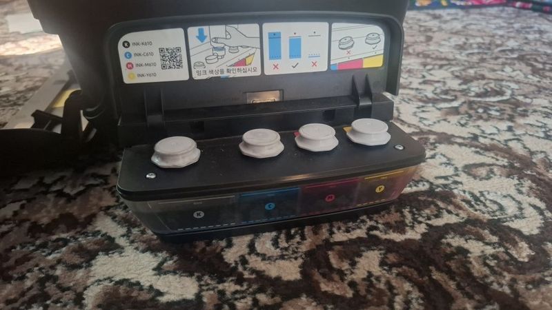 Rangli printer sotiladi Rangli printer sotiladi