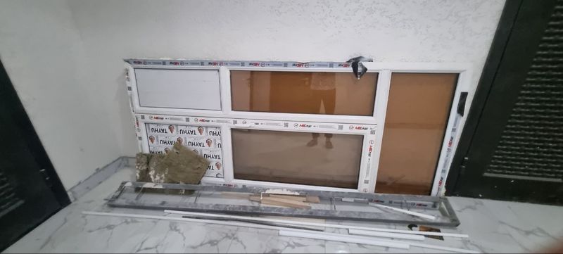 Akfa plast Eshik Bo‘yi 245sm Eni 106 sm Akfa plast Eshik Bo‘yi 245sm Eni 106 sm