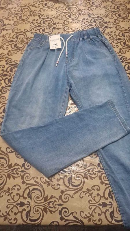 Hollister USA — джинсы новые Hollister USA — джинсы новые