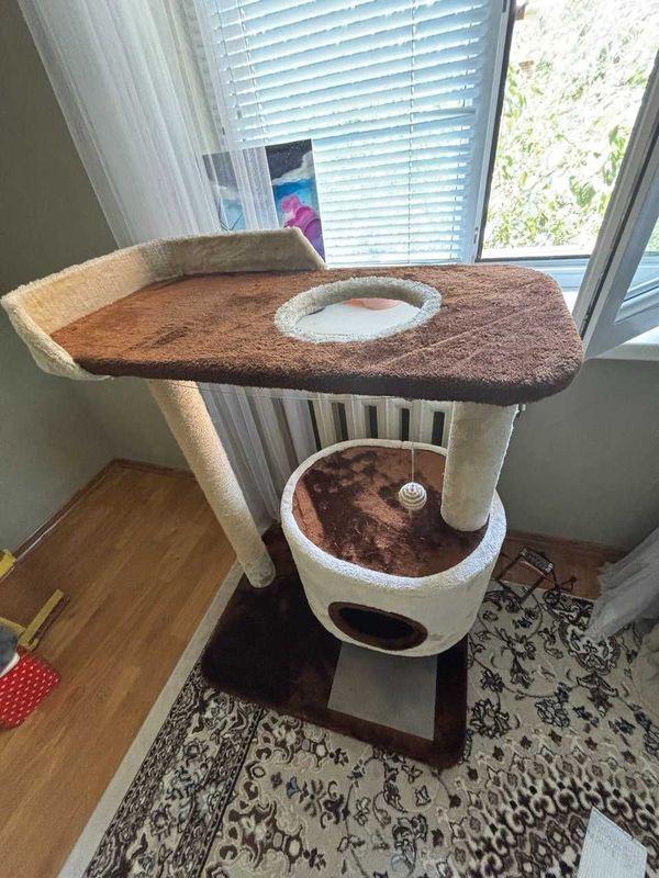 Продам кошачий домик Продам кошачий домик
