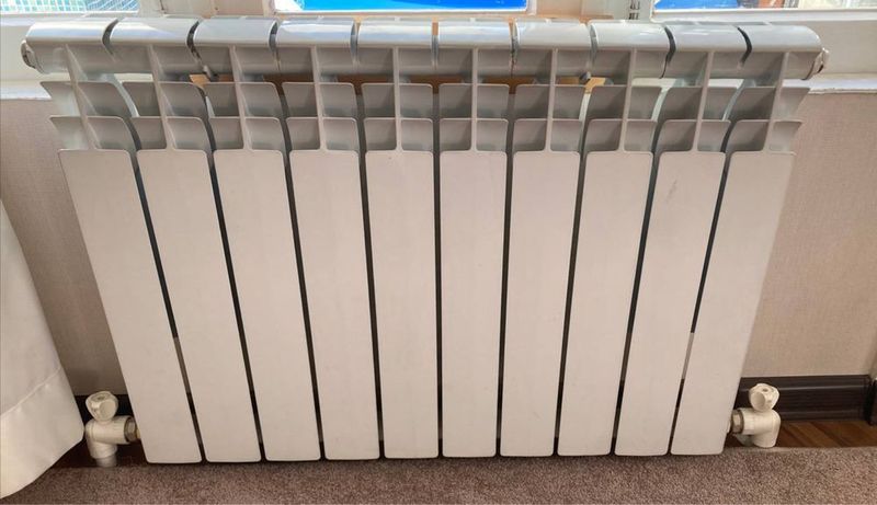 Radiator sotiladi Radiator sotiladi