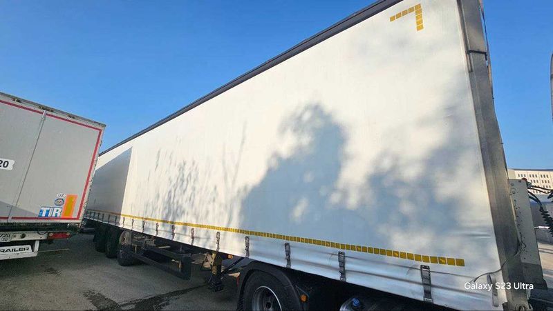 Полуприцеп Schmitz Cargobull Полуприцеп Schmitz Cargobull