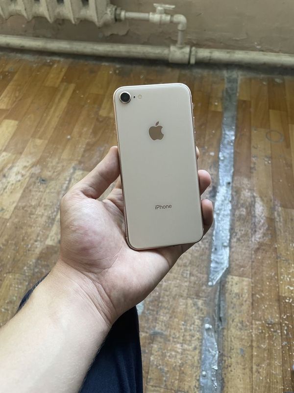 Iphone 8 64gb srochni sotiladi Iphone 8 64gb srochni sotiladi