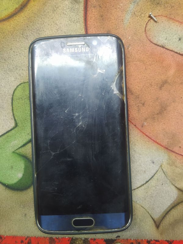 Galaxy S6 edge telefoni