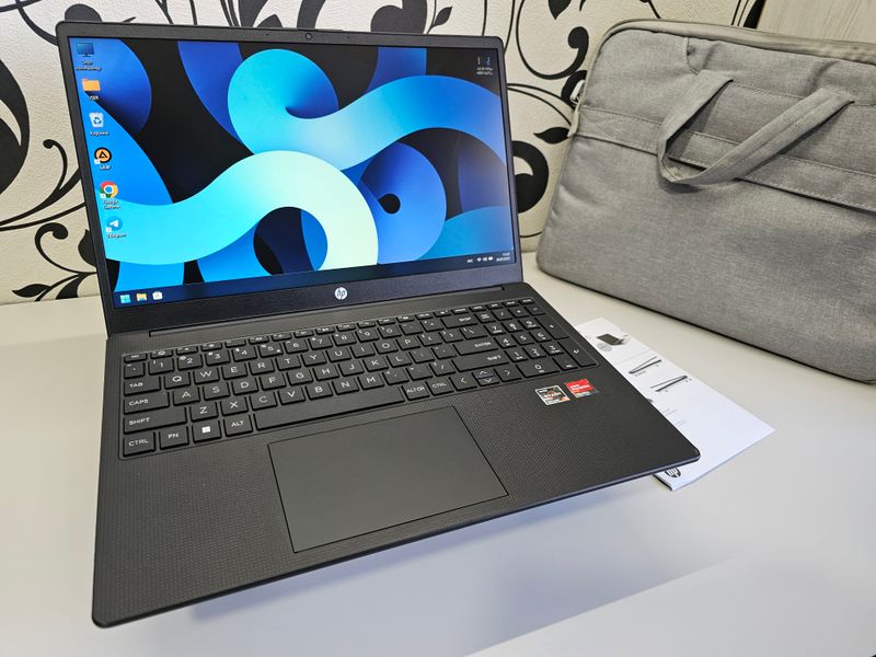 ПРОДАМ HP Laptop 15FC Ноутбук Ryzen™ 3-7320U.