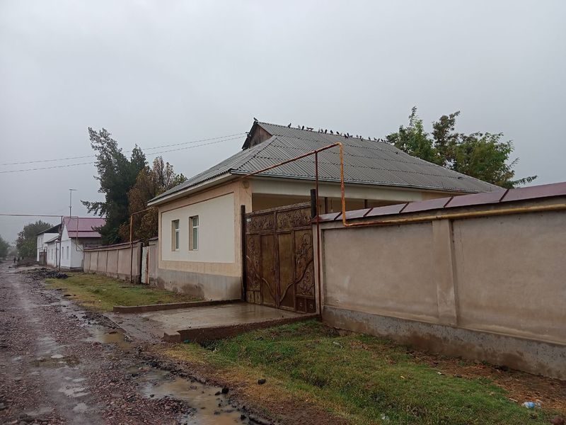 4 xonali uy oshxona va dushi bn. Bog' ham bor 4 xonali uy oshxona va dushi bn. Bog' ham bor