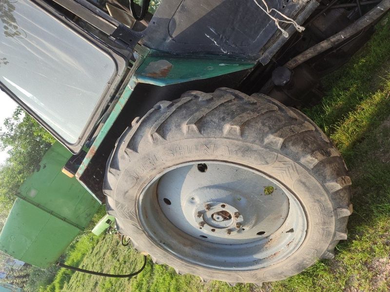 Ttz traktor Ovuxa Ttz traktor Ovuxa