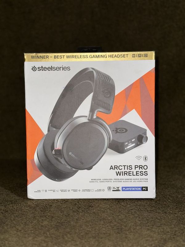 Steelseries Arctis Pro Wireless. Naushnik