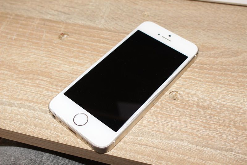 Iphone 5s 16gb Экранда дағы бар азырақ