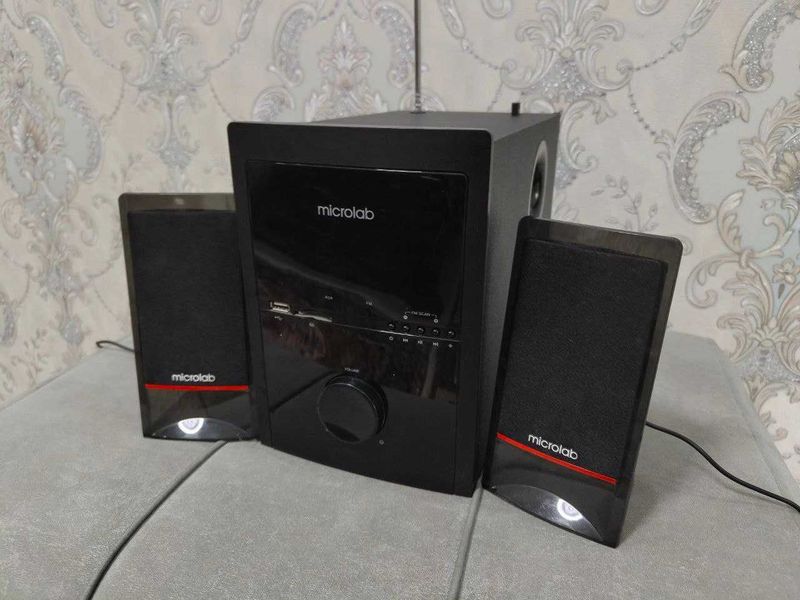 Компьютерная акустика Microlab M-700V 5.1 на запчасти или ремонт Компьютерная акустика Microlab M-700V 5.1 на запчасти или ремонт