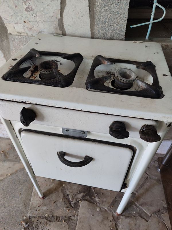 Gaz plita sotiladi. Holati yaxshi Gaz plita sotiladi. Holati yaxshi