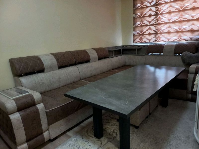 Stol 180×80
Divan 220*320× 85 Stol 180×80
Divan 220*320× 85