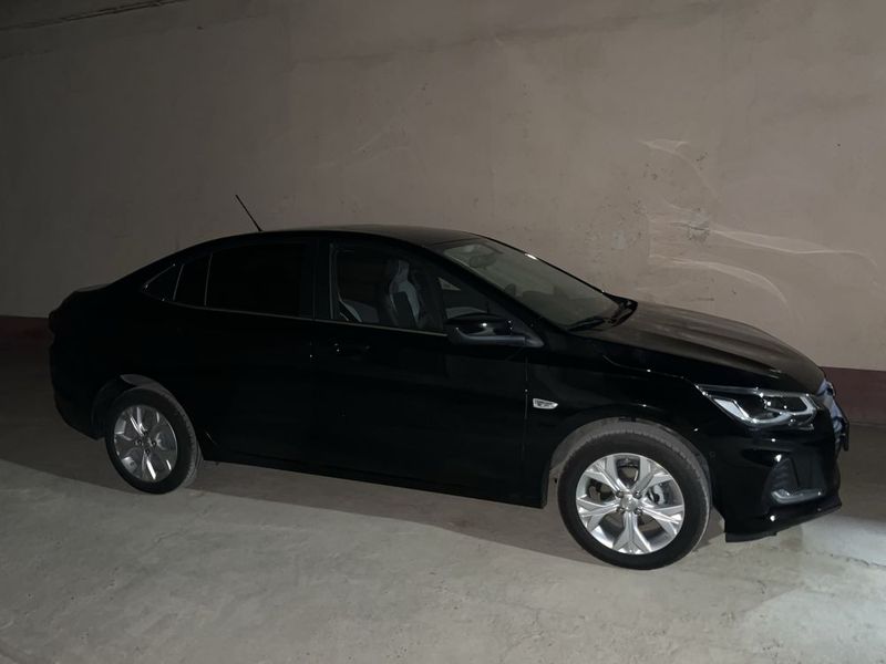 Onix Premier 2 turbo AT Plus 2024