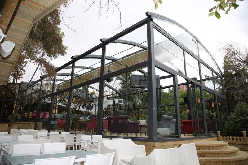 Pergola Kafe restoran va uylar uchun naves. Tent