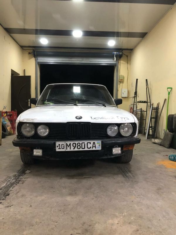 Varyantkayam gaplaworamiza Bmw e28