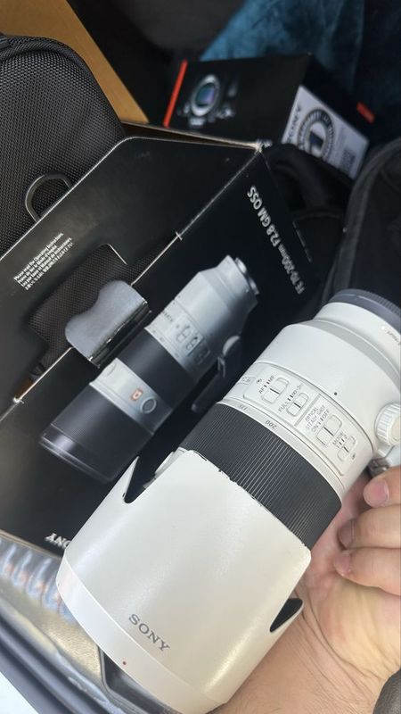 Sony обектив и бодй Sony обектив и бодй