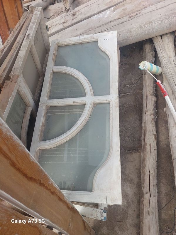 Oyna sotiladi boyi 163 sm eni 118 sm Oyna sotiladi boyi 163 sm eni 118 sm