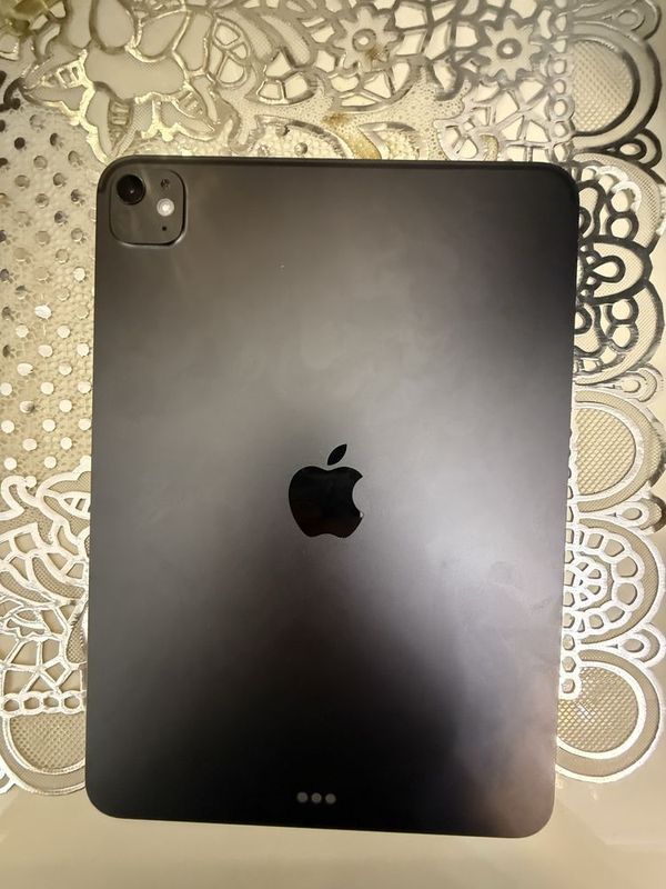 IPAD 11 PRO (M4) 256GB (90%) IPAD 11 PRO (M4) 256GB (90%)