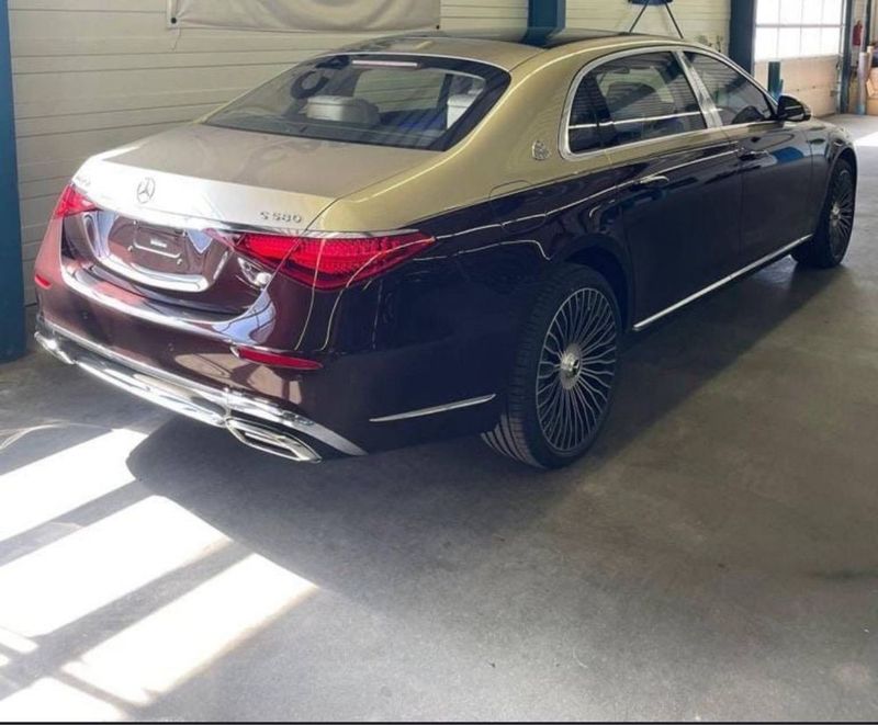 Mercedes Benz S580 Maybach duo tone