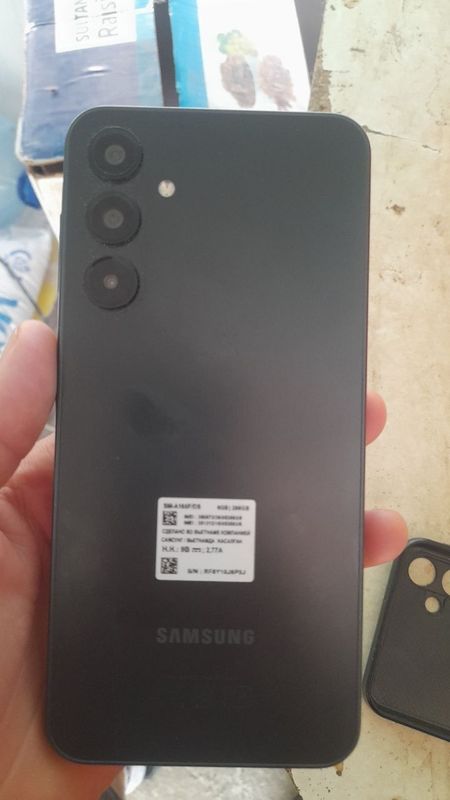 Samsung a16 8.256.xotira xolati yangiday karopkasi yoqolgan