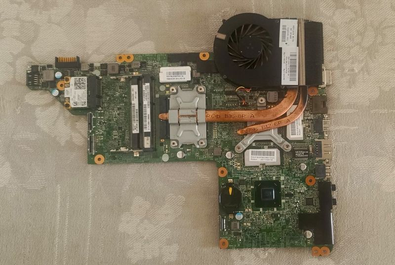 Материнка HP dv7t с Core i7