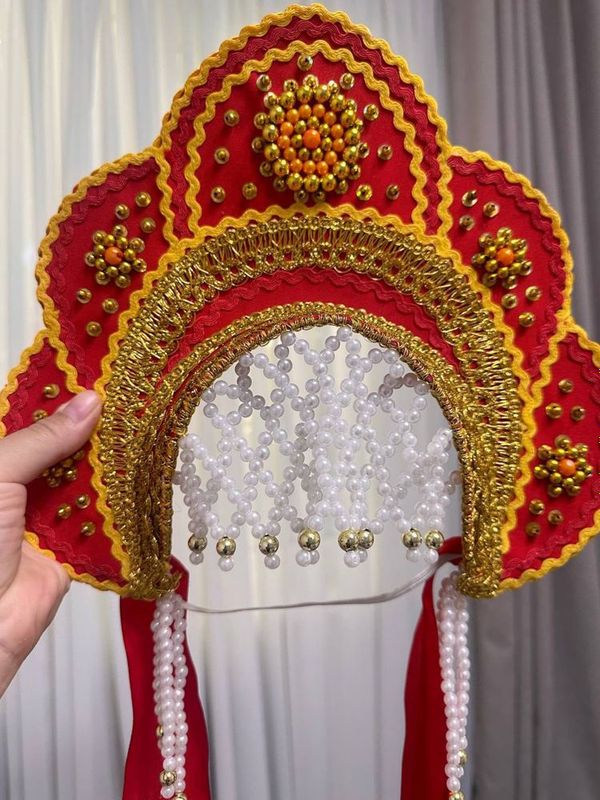 Кокошники, шляпа меховая, фетровые шляпы Кокошники, шляпа меховая, фетровые шляпы