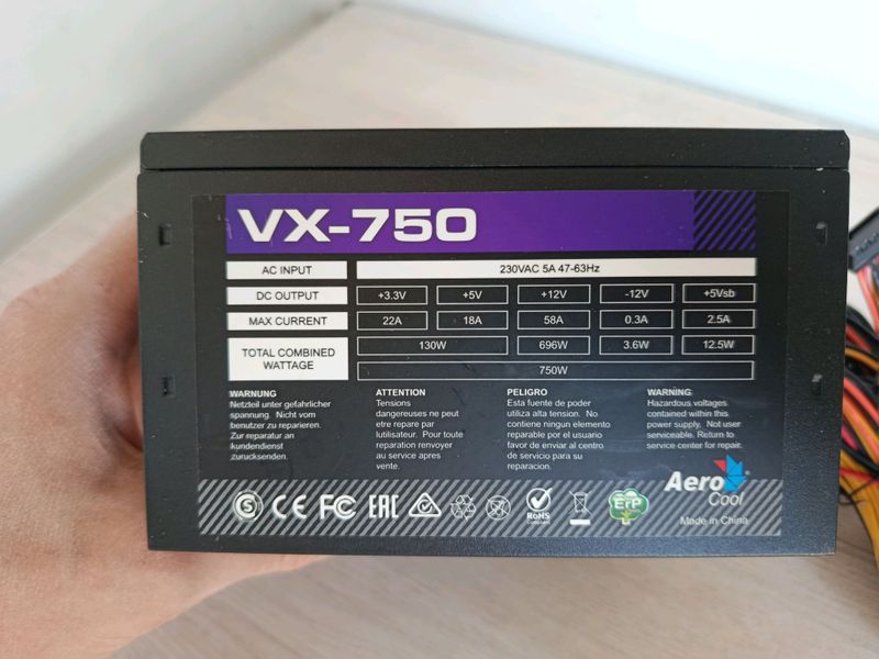 Блок питания для компьютера AEROCOOL VX 750W,идеал Блок питания для компьютера AEROCOOL VX 750W,идеал