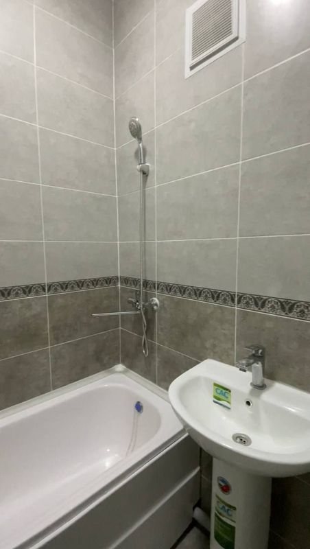 Сдаю 2х комнатную квартиру, Golden house Сдаю 2х комнатную квартиру, Golden house