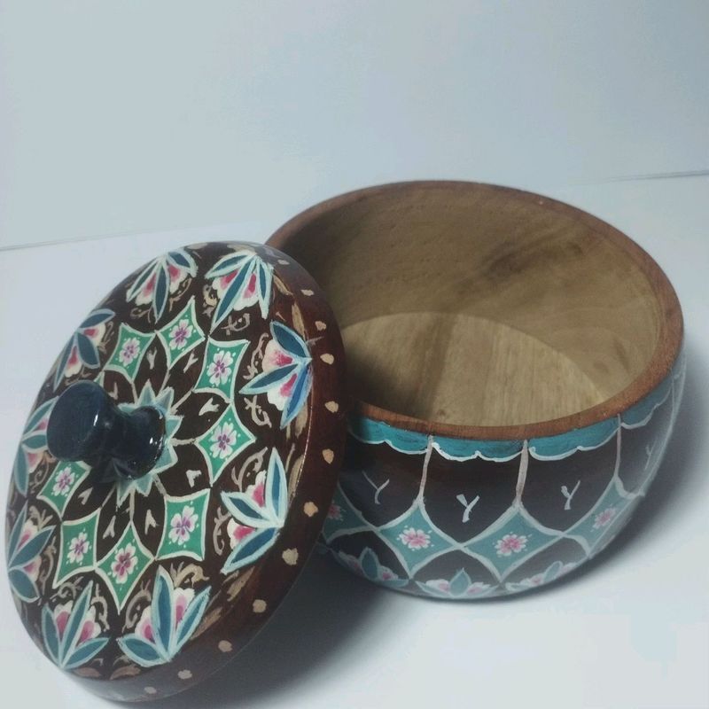 haqiqiy qoʻl mehnat zargarlik buyumlari uchun quti