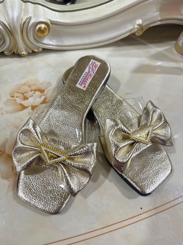 Prada tapochkasi Prada tapochkasi