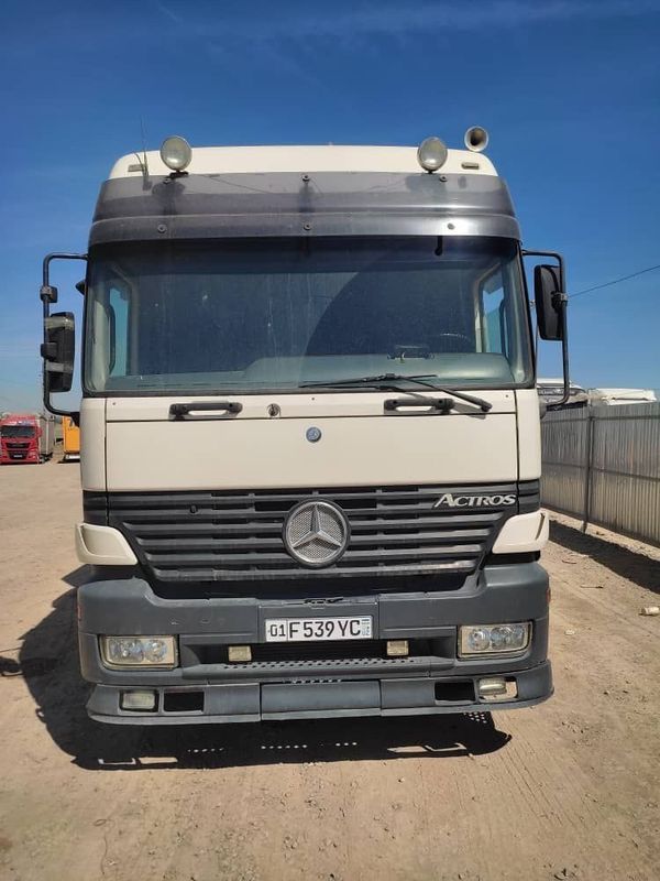 Mersedes Actros sotiladi ref