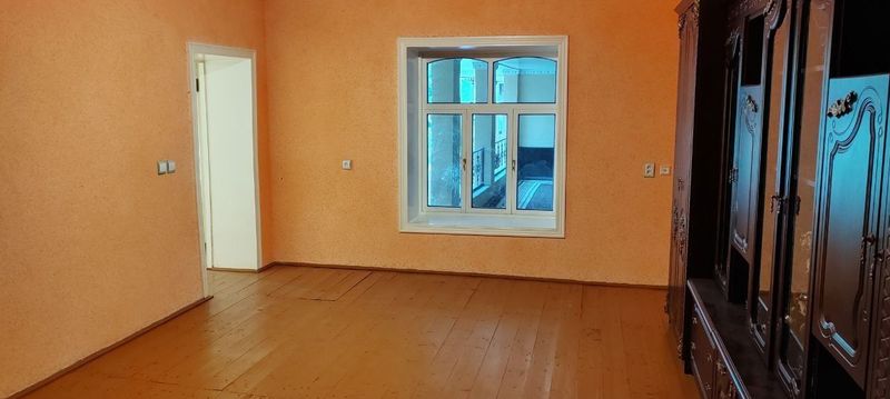 Срочно кулай жойлашувда ховли уй сотилади Срочно кулай жойлашувда ховли уй сотилади
