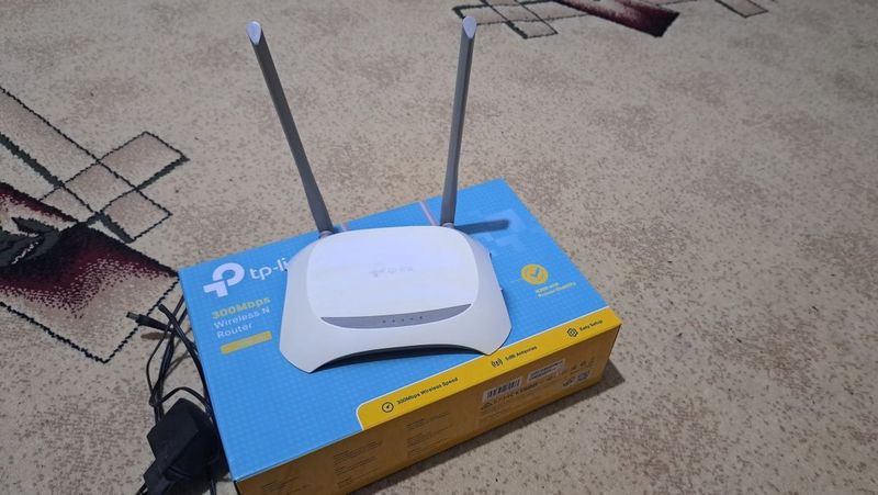 Продам роутер tp-link wr840n Продам роутер tp-link wr840n