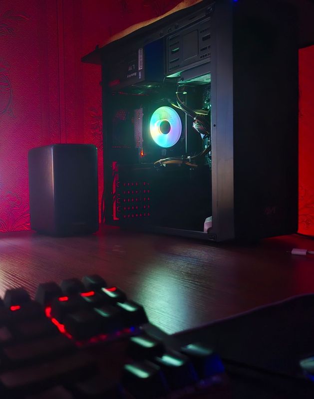 kompyuter sotiladi CORE i3 kompyuter sotiladi CORE i3