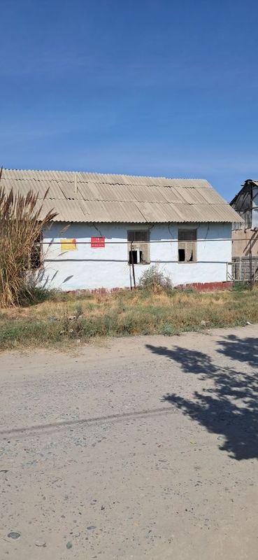 Уй сотилади 21 сотик ери бор
