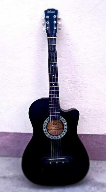 Gitara belucci 38