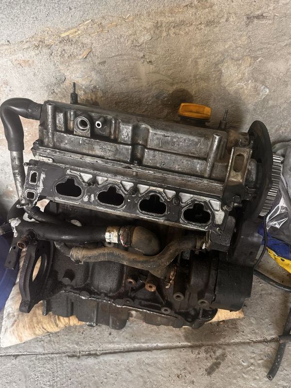 Lacetti 1.8 motor sotiladi