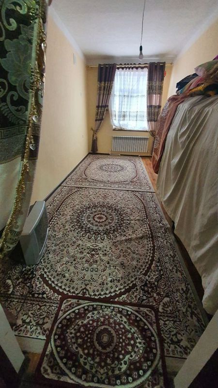 Uy sotiladi Qarshu eski shaharga yaqin 50 lv 1 xona 2 xona qilingan Uy sotiladi Qarshu eski shaharga yaqin 50 lv 1 xona 2 xona qilingan