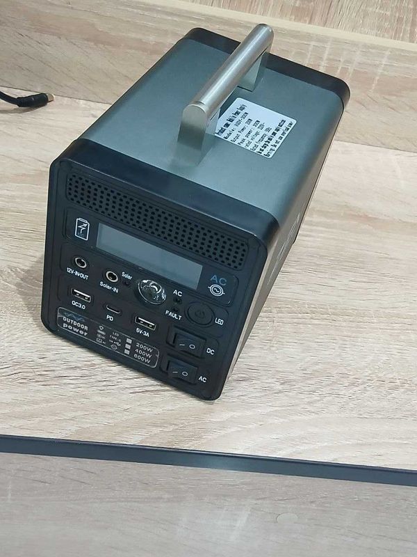 Pover bank 300 W Pover bank 300 W