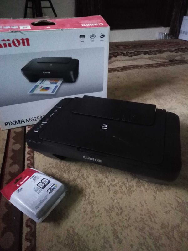 Rangli printer, Сanon. kserokopiyasi ham bor. 3tasi bitta.