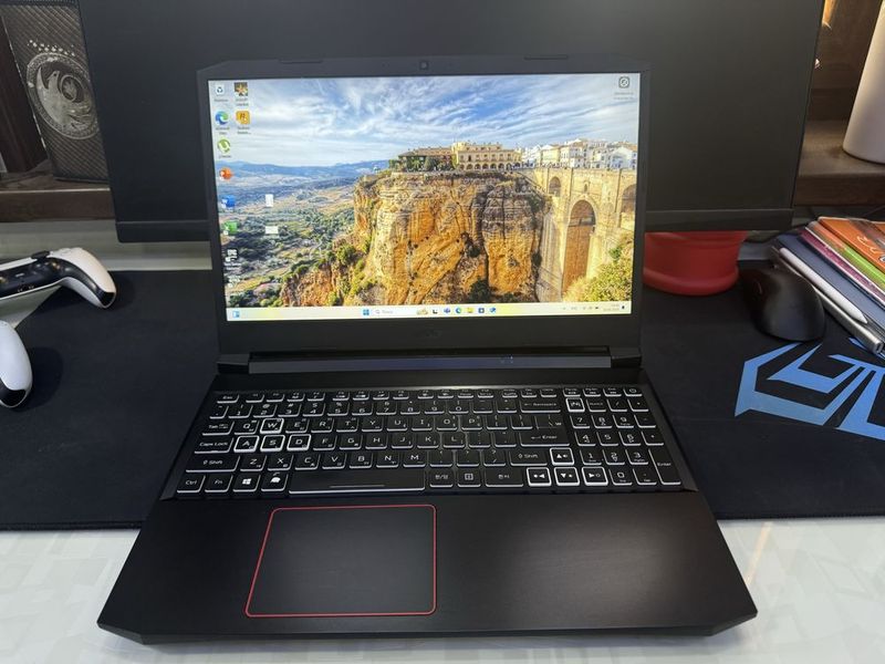 Игровой ноутбук Acer nitro 5 GTX 1650Ti / I5-10300H Игровой ноутбук Acer nitro 5 GTX 1650Ti / I5-10300H