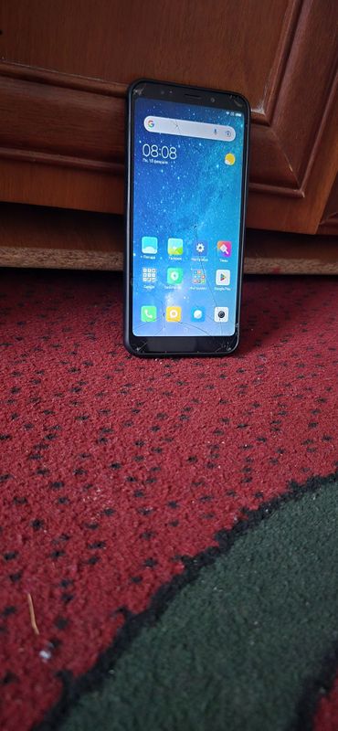 redmi 5 plus 4/ 64 ideal ishlashi